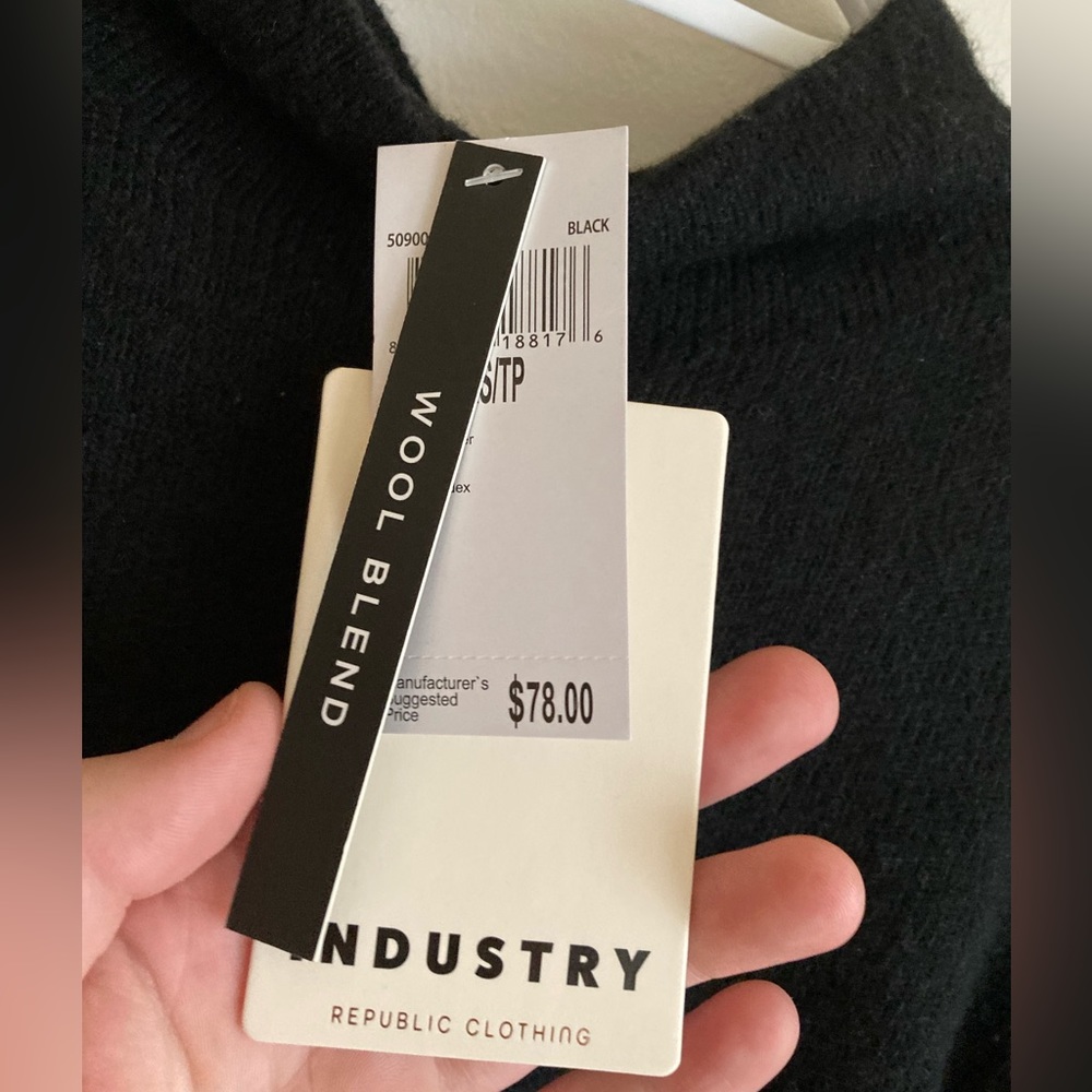 🚨 SOLD Industry Republic Clothing Long Sleeve Black Sweater Women’s XS  *NWT - Picture 2 of 4